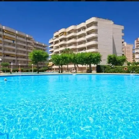 En Con 3 Piscinas Junto A Port Aventura Apartment