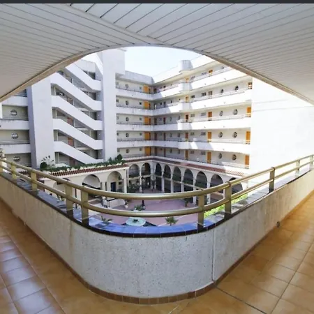 Apartment En Con 3 Piscinas Junto A Port Aventura Salou